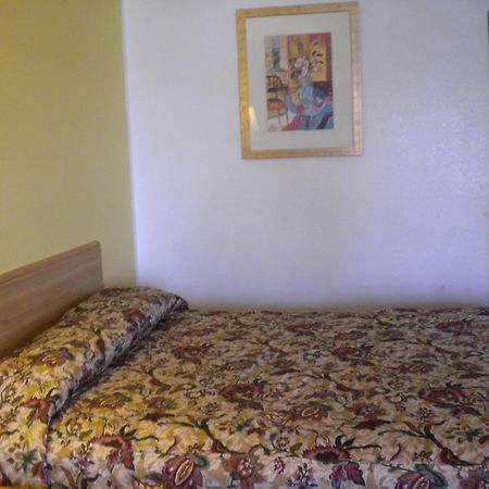 Best Economy Inn & Suites Bakersfield Quarto foto
